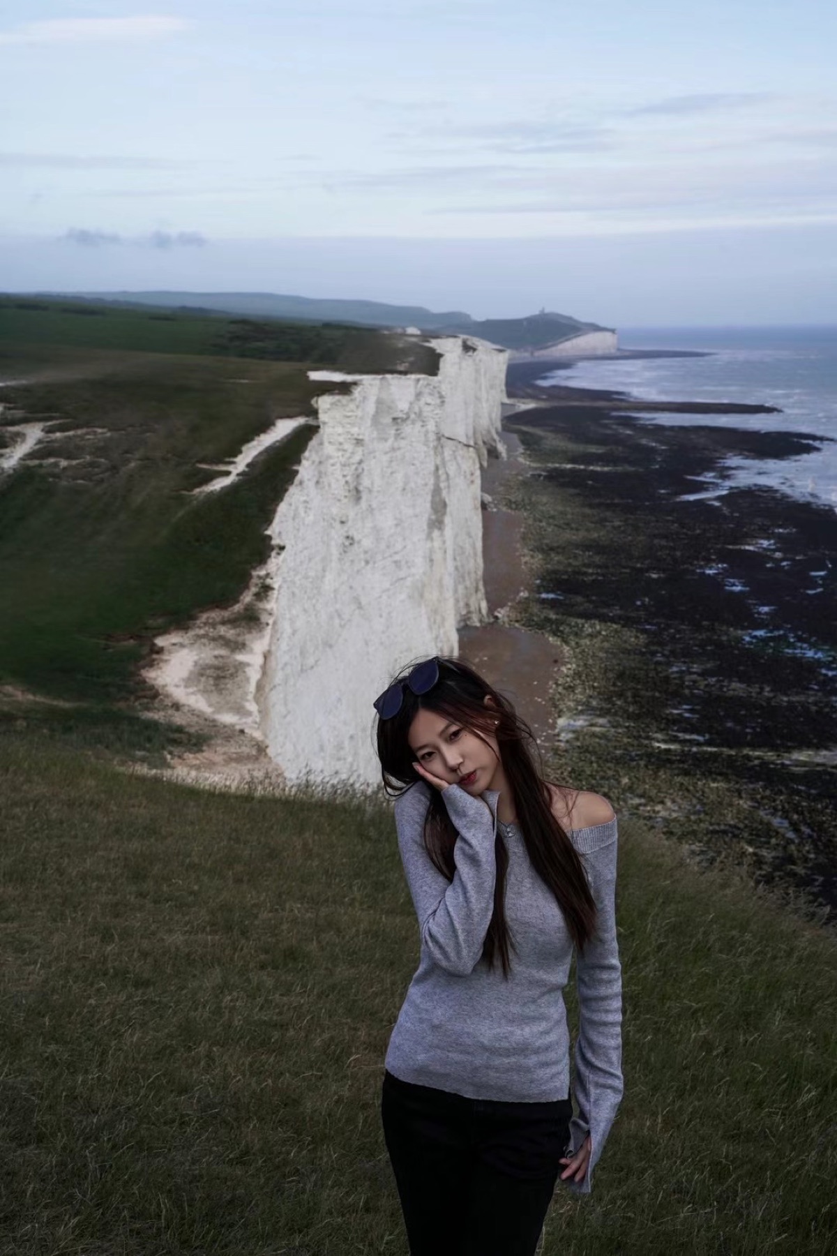 梁馨文在英国海岸旅行